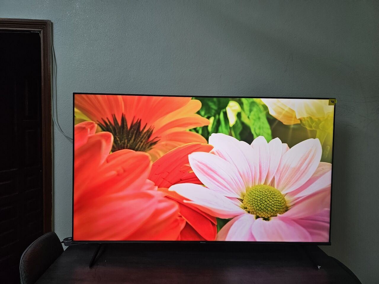 SAR 780, Hisense 65inch 4K HDR Smart TV Look Like New