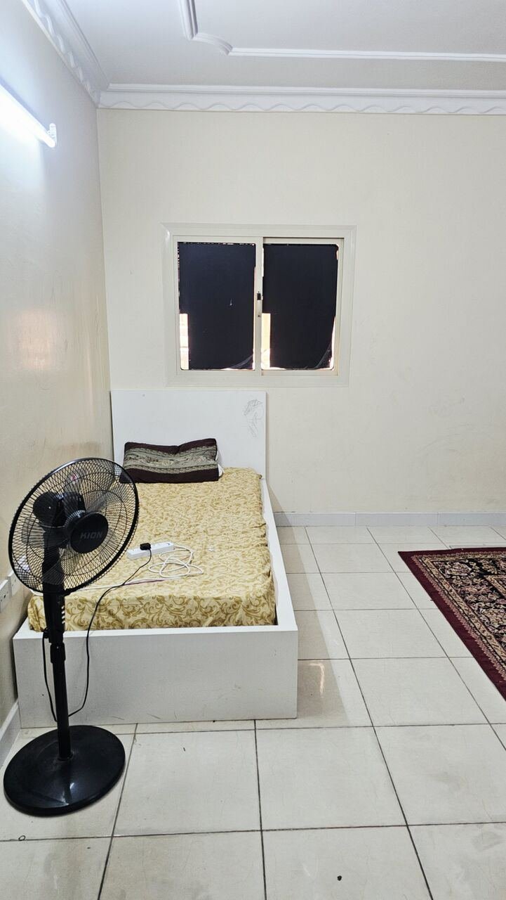 SAR 1000/month, Furnished, Fully Furnished Executive Bachelor Room – Ground Floor, Batha Quraish