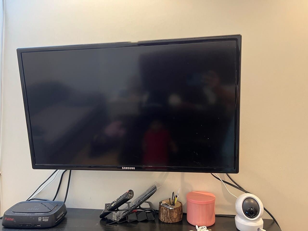 SAR 300, LED TV 32" Samsung