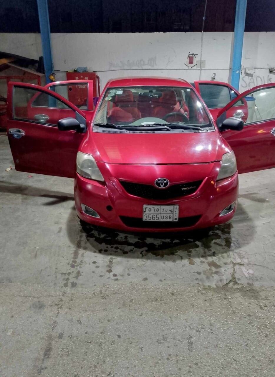 SAR 14000, Toyota Yaris, 2011, Manual, 390000 KM,