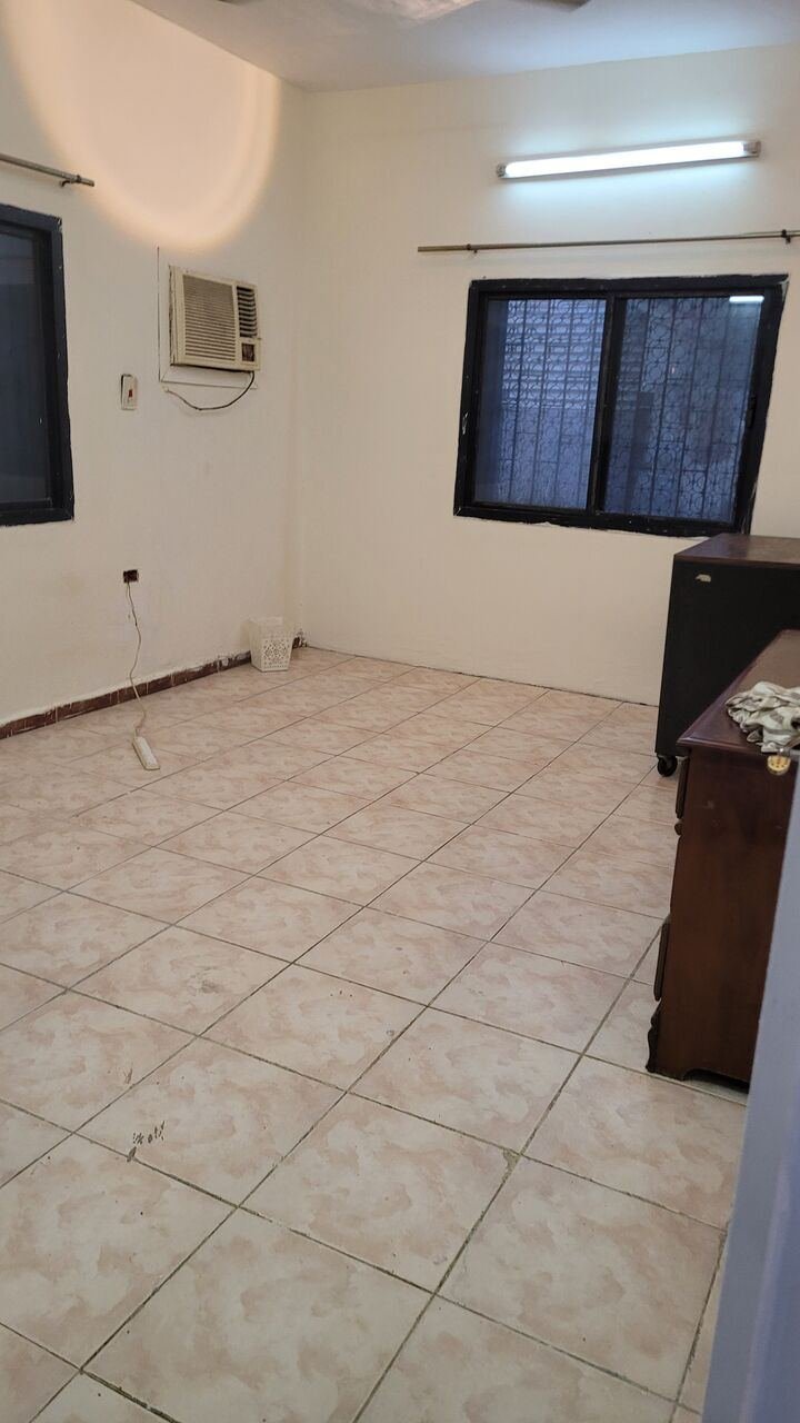 SAR 1500/month, 2-ROOM FLAT FOR RANT - WITH TOW AC AVILABLE FOR SALE