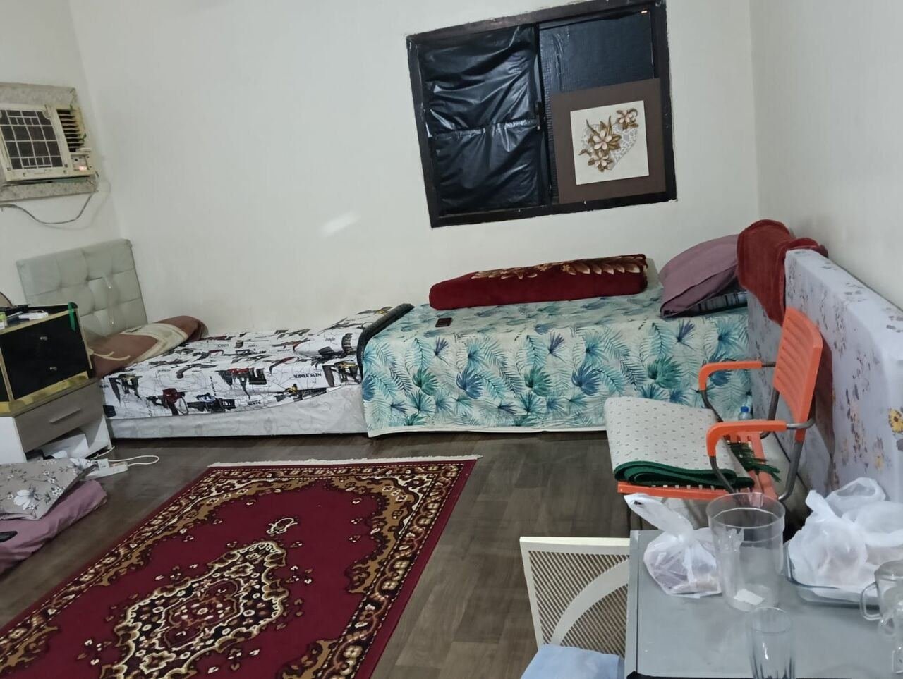 Need 2 Person For Roommate