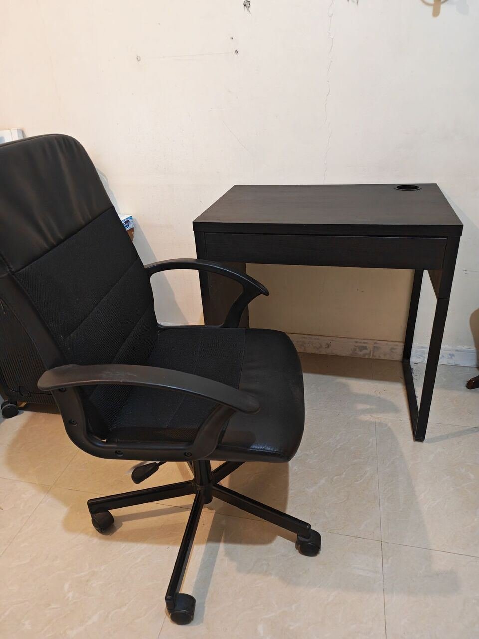 SAR 200, Computer Table With Chair