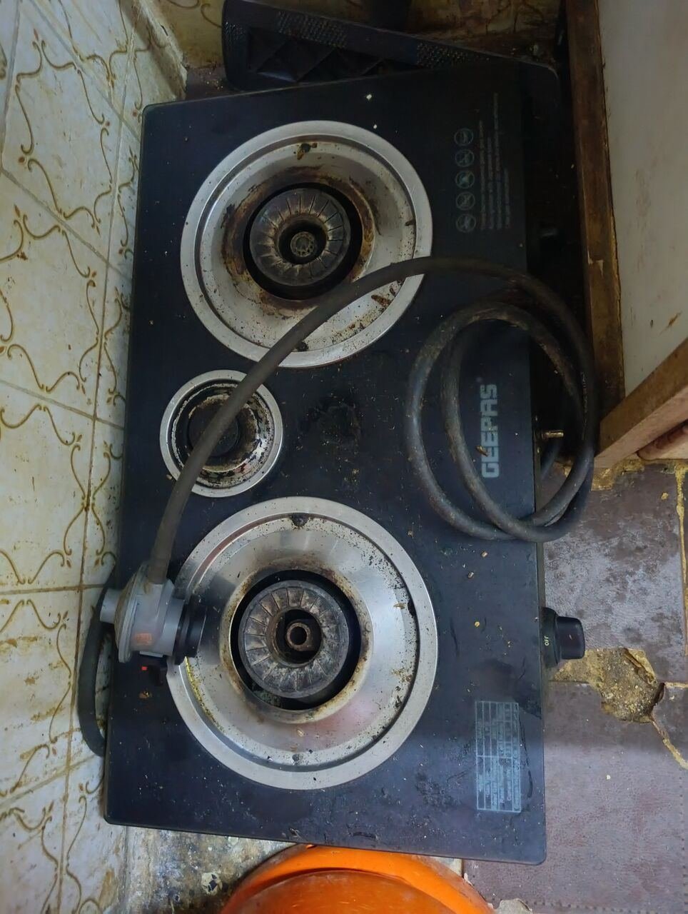 SAR 280, Geepas Gas Stove + Regulator + Brand-New Regulator + Empty Gas Cylinder