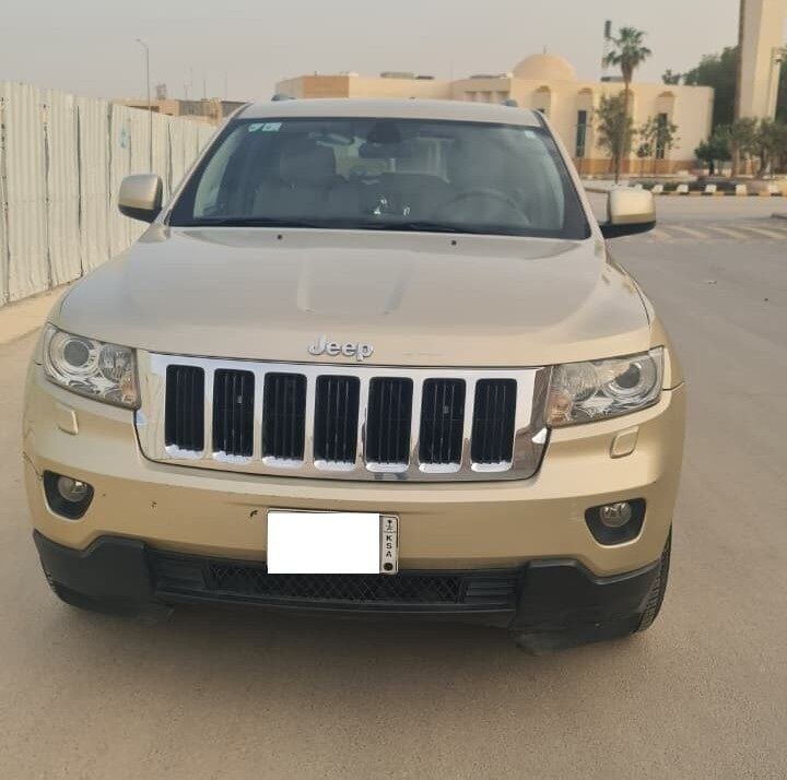 SAR 21000, Jeep Grand Cherokee, 2012, Automatic, 250000 KM, Laredo