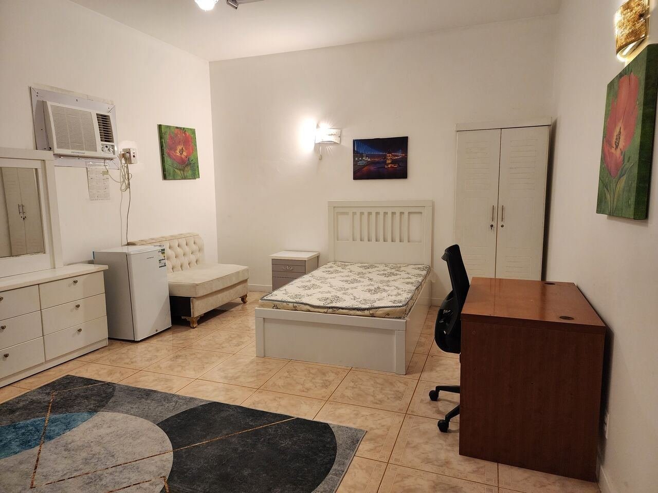 SAR 1050/month, Furnished, 1 BR, 00 Sq. Meter, Fully Furnished Room For Single Muslim Non-Smoker,Room Rent 1050 SAR