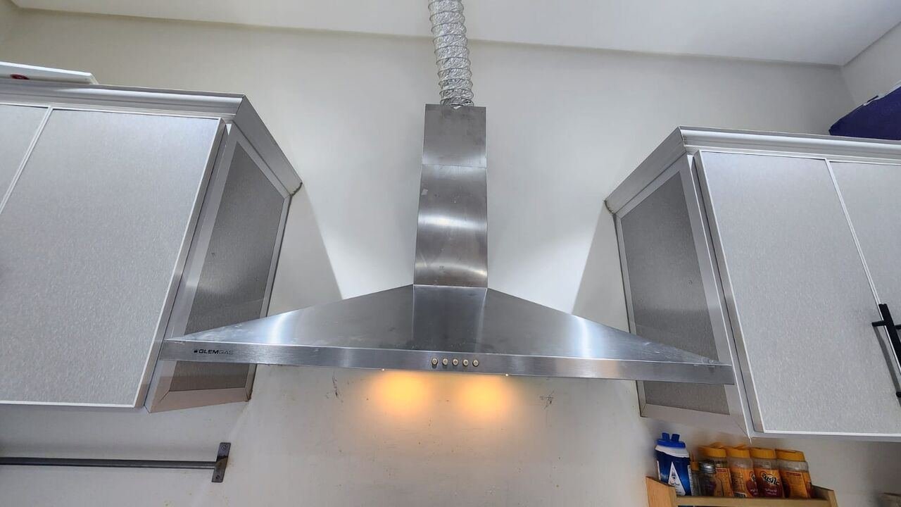 SAR 1, For Sale – Glem Gas 90 Cm Built-In Pyramid Stainless Steel Hood GHP940IX