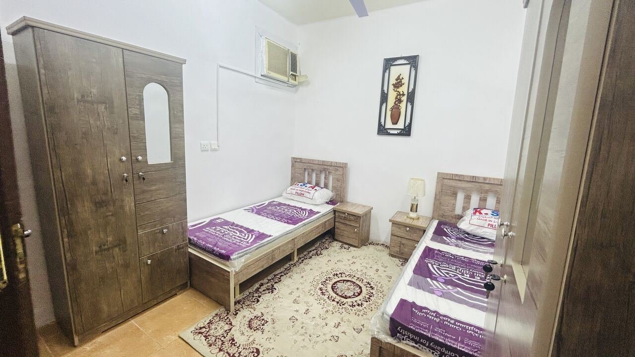 SAR 550/month, One Room New Setup Bed Space Available For 2 Friends