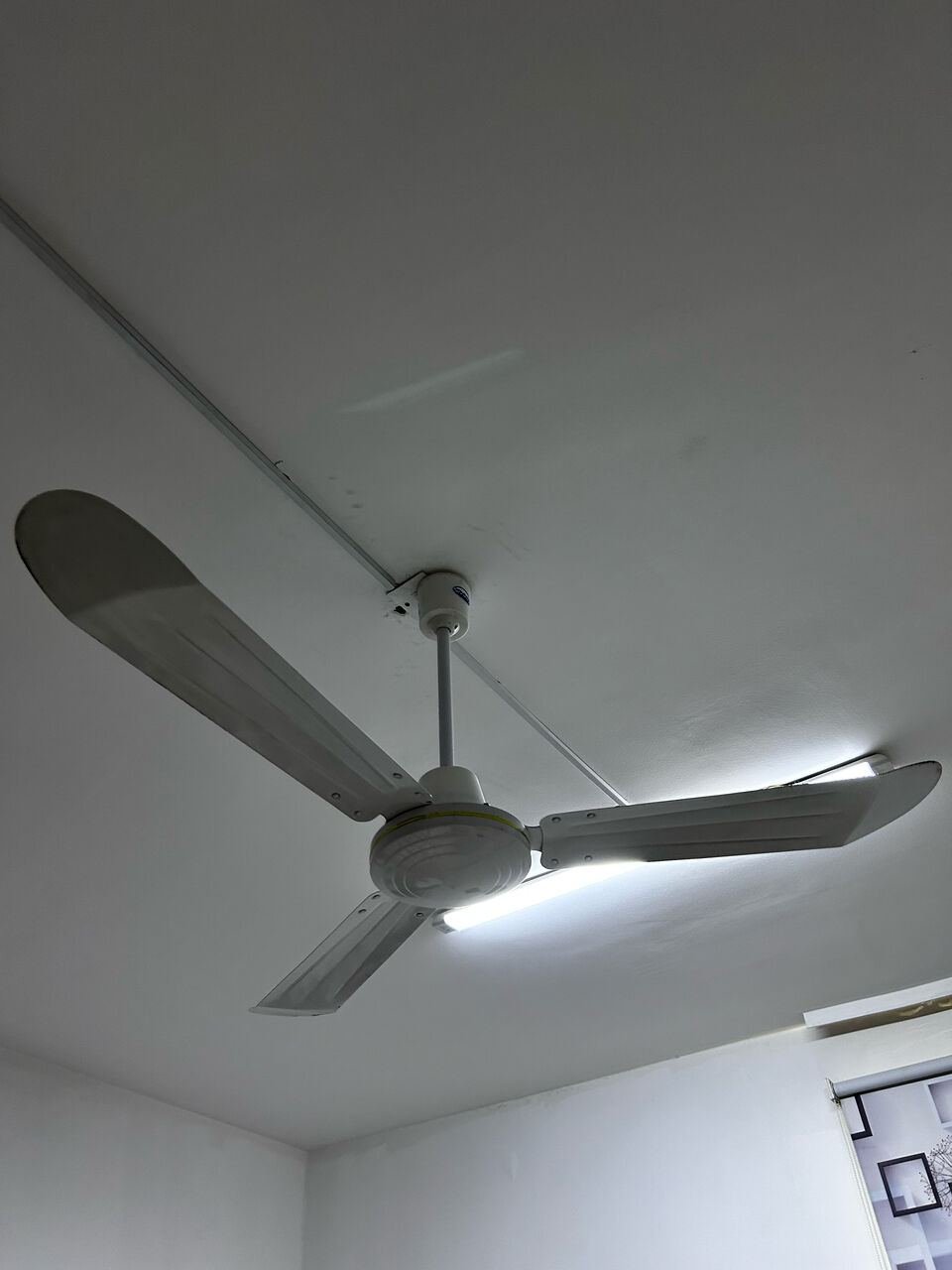 SAR 50, FAN - EXCELLENT CONDITION ONLY 50 SAR