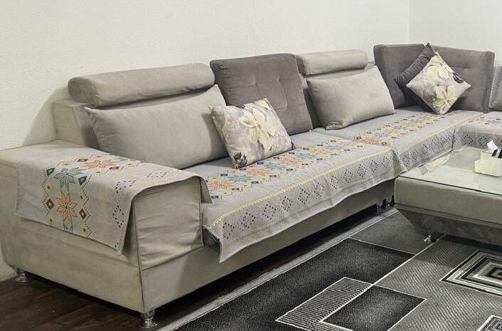 SAR 1700, 🛋️ Large 9-Seat Corner Sofa – Premium Light Grey