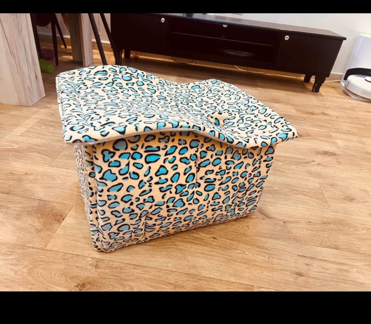 SAR 40, Cat Home
