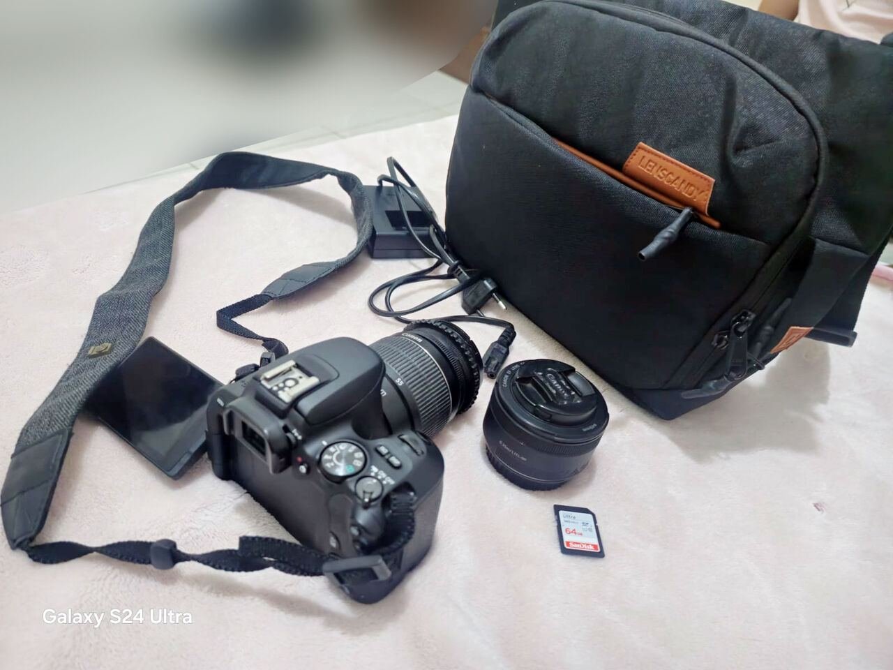 Canon EOS 200D Camera & Godox Studio Box 80x80