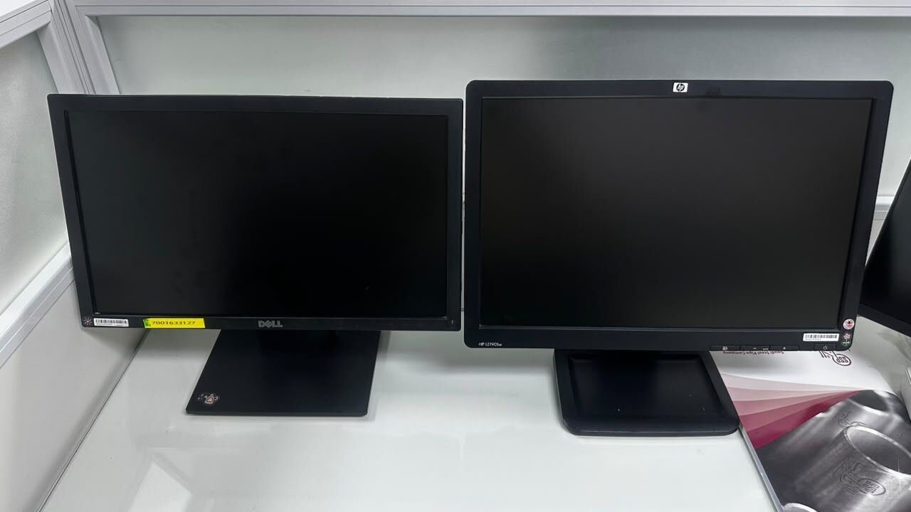 SAR 350, 2 × 18-Inch PC LCD Screens For Sale