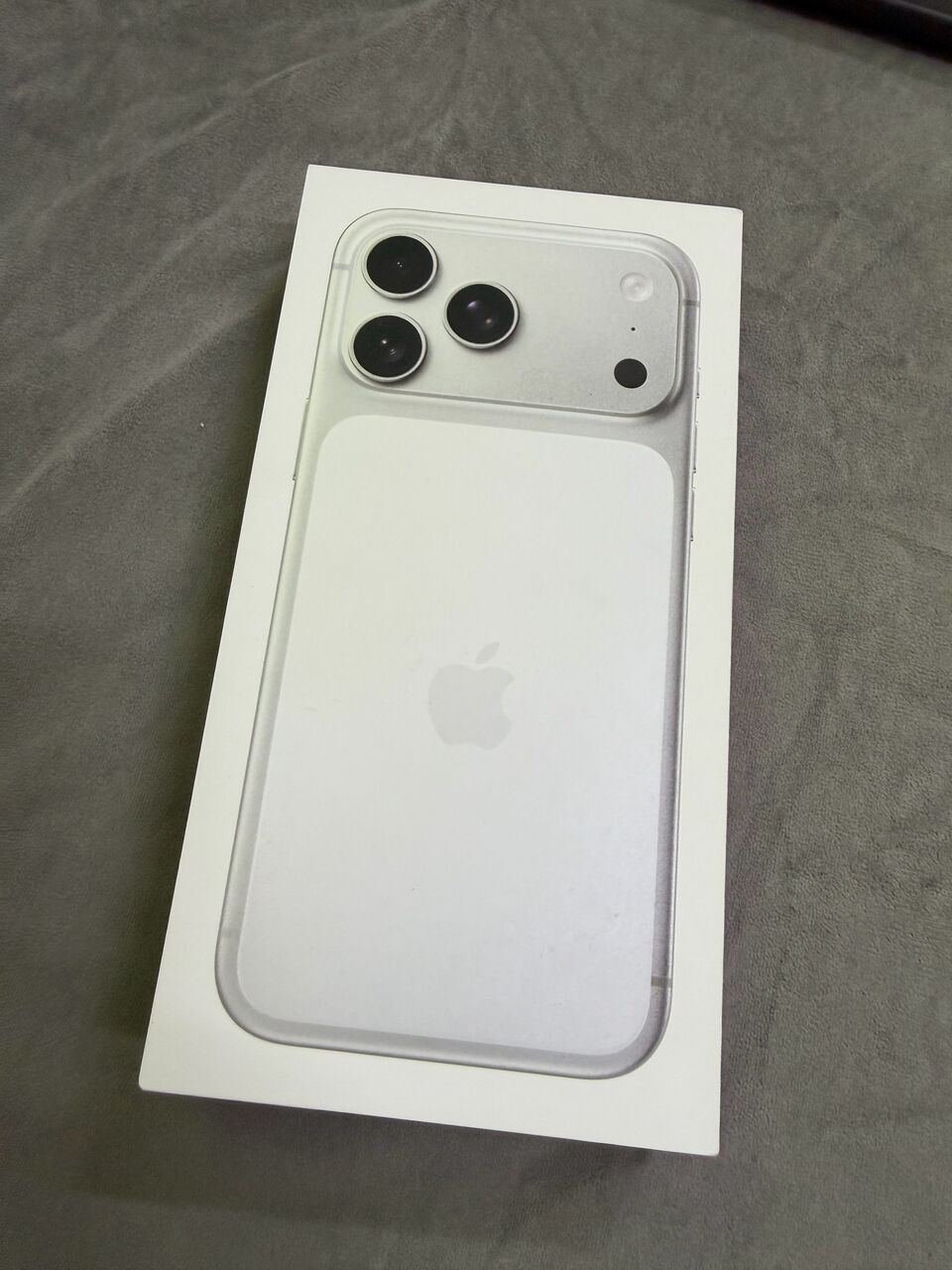 SAR 4799, I Want To Sell My IPhone 17pro Max 256 Gb Silver Colour 7-Days Old Jarir Purchased