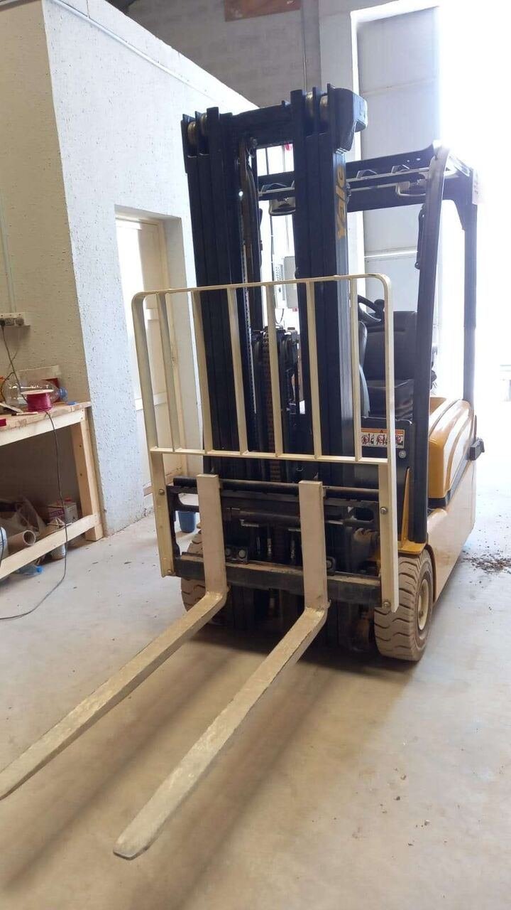 SAR 110, YALE Industrial Forklift For Sale | First Owner | Excellent Condition | SAR 110,000