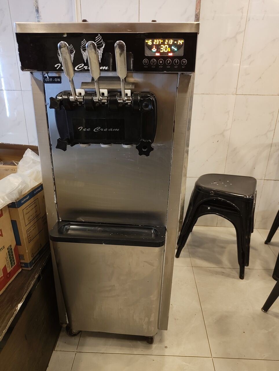SAR 4500, Ice Cream Machine Softy 100% Perfect Work Just Plug And Use Perfectly Working