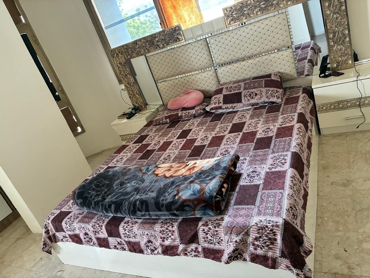 SAR 1200, Bed Set