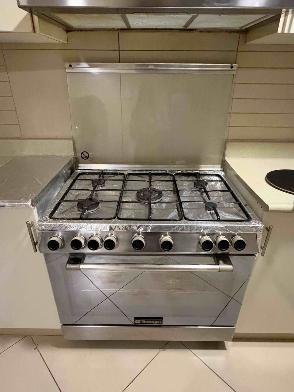 SAR 600, Tecnogas 5-Burner Gas Cooker With Oven