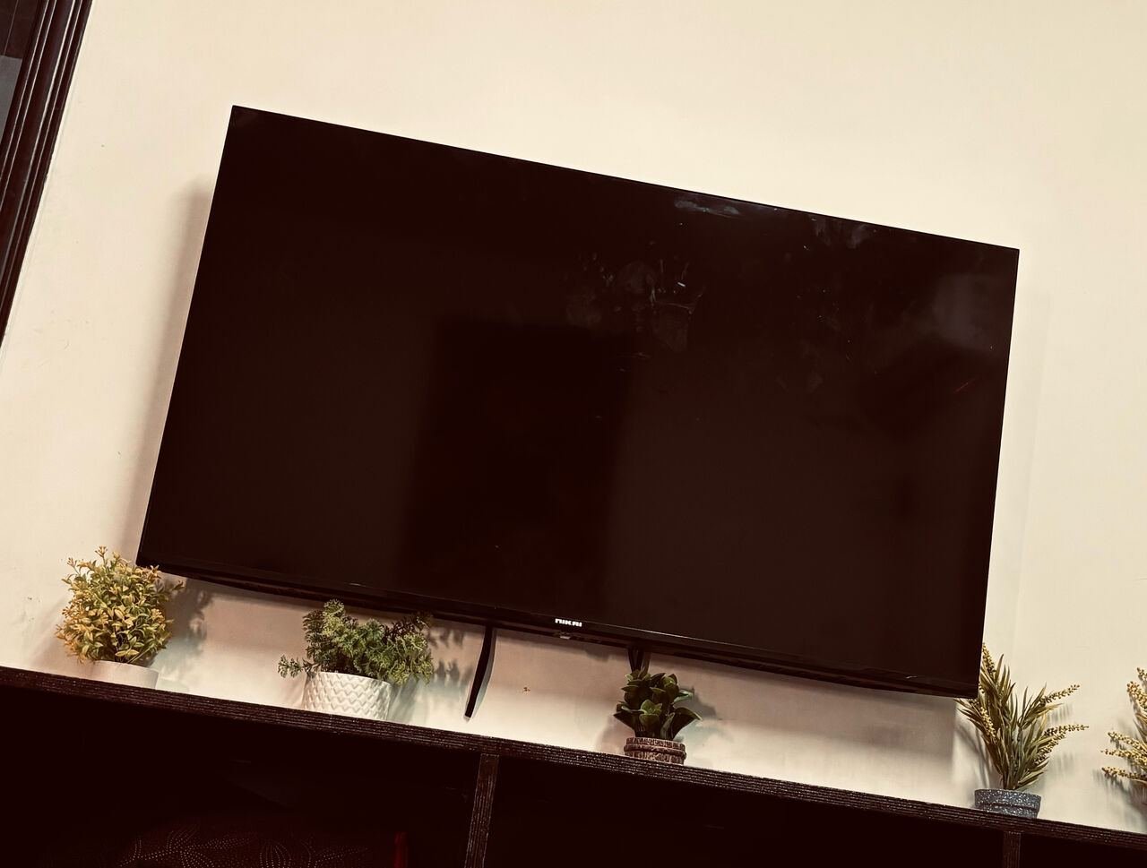 SAR 550, Nikai 50 Inches Smart Tv