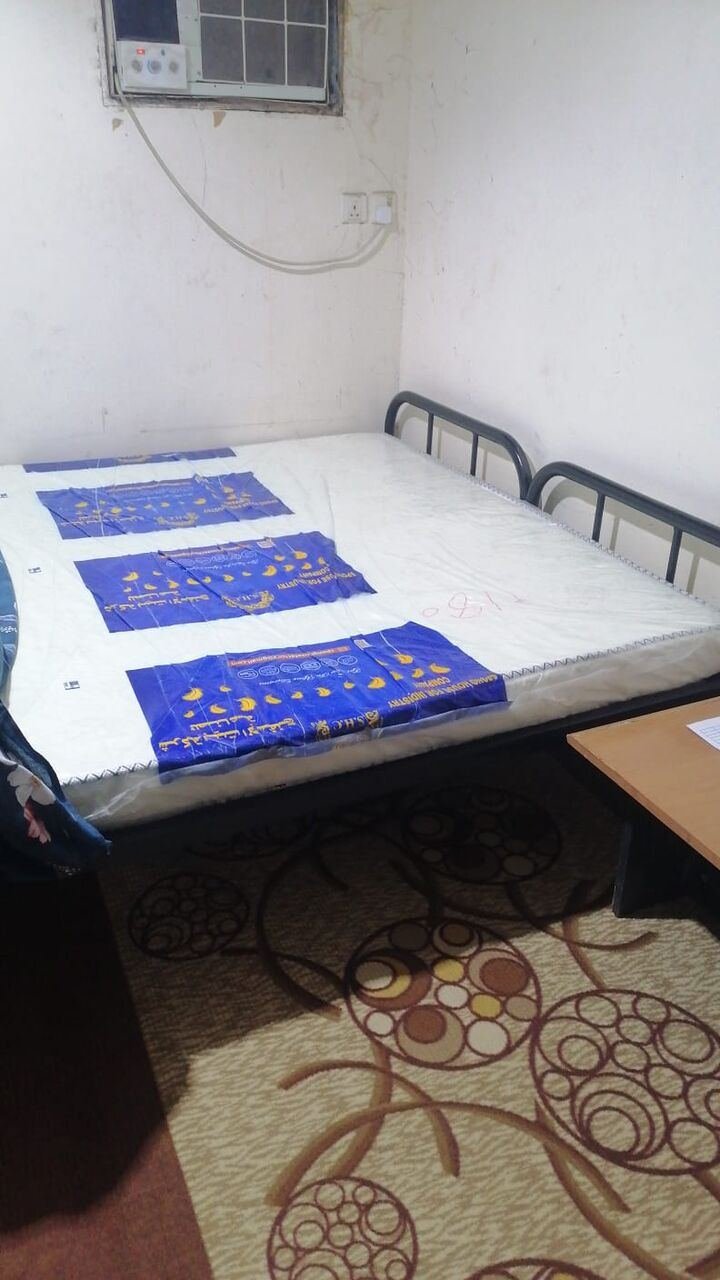 SAR 400300, Bed & Mattress
