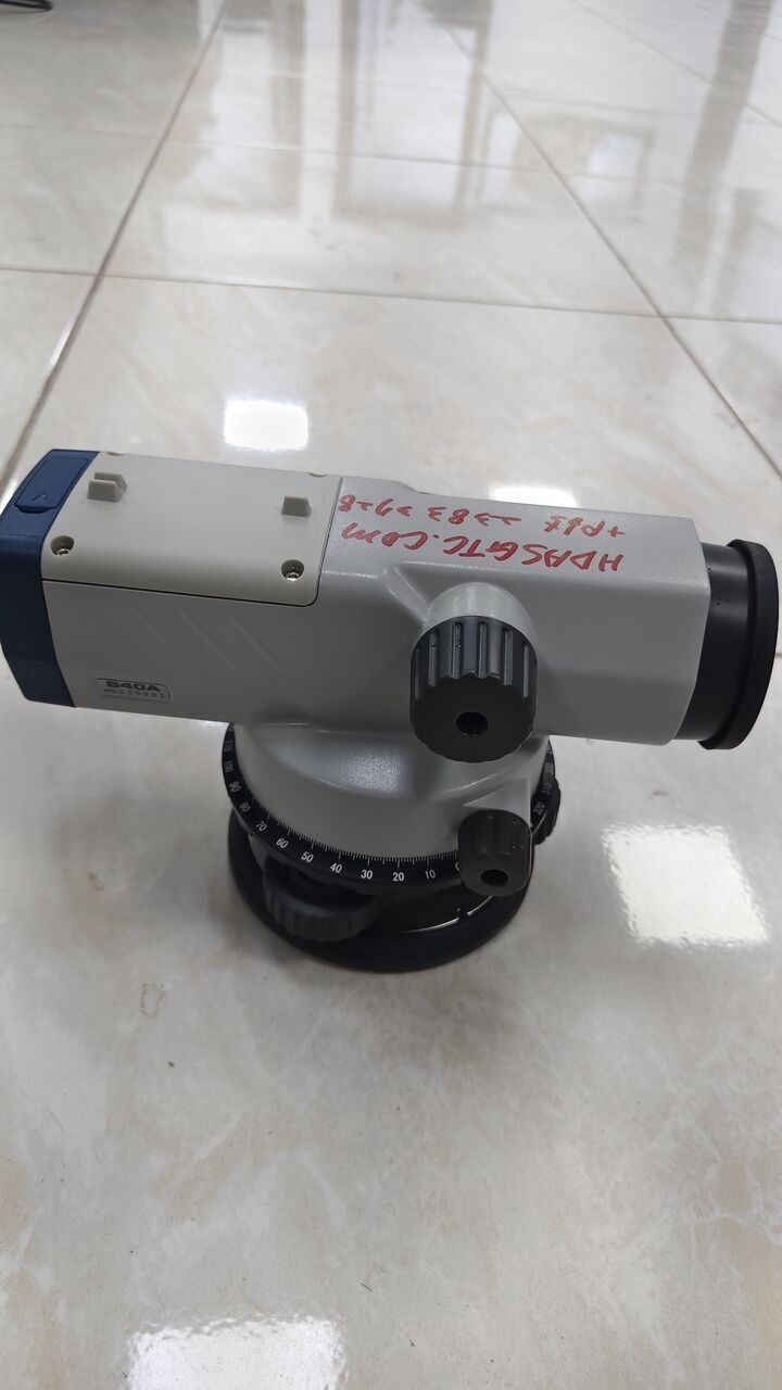 SAR 1200, SOKKIA Auto Level B Series With Tripod (price Negotiable)
