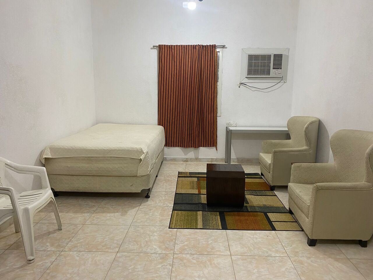 SAR 1500/month, Furnished, 1 BR, A Spacious Room Available For Sublet In A Family Flat