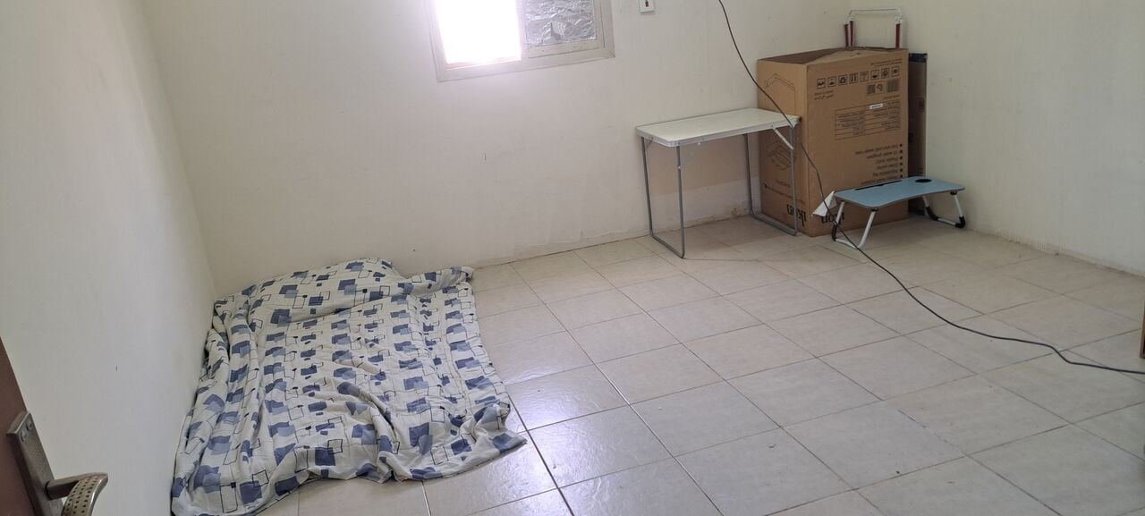 SAR 950/month, Semi Furnished Room With Seperate Bathroom And Sharing Kitchen In Family Building