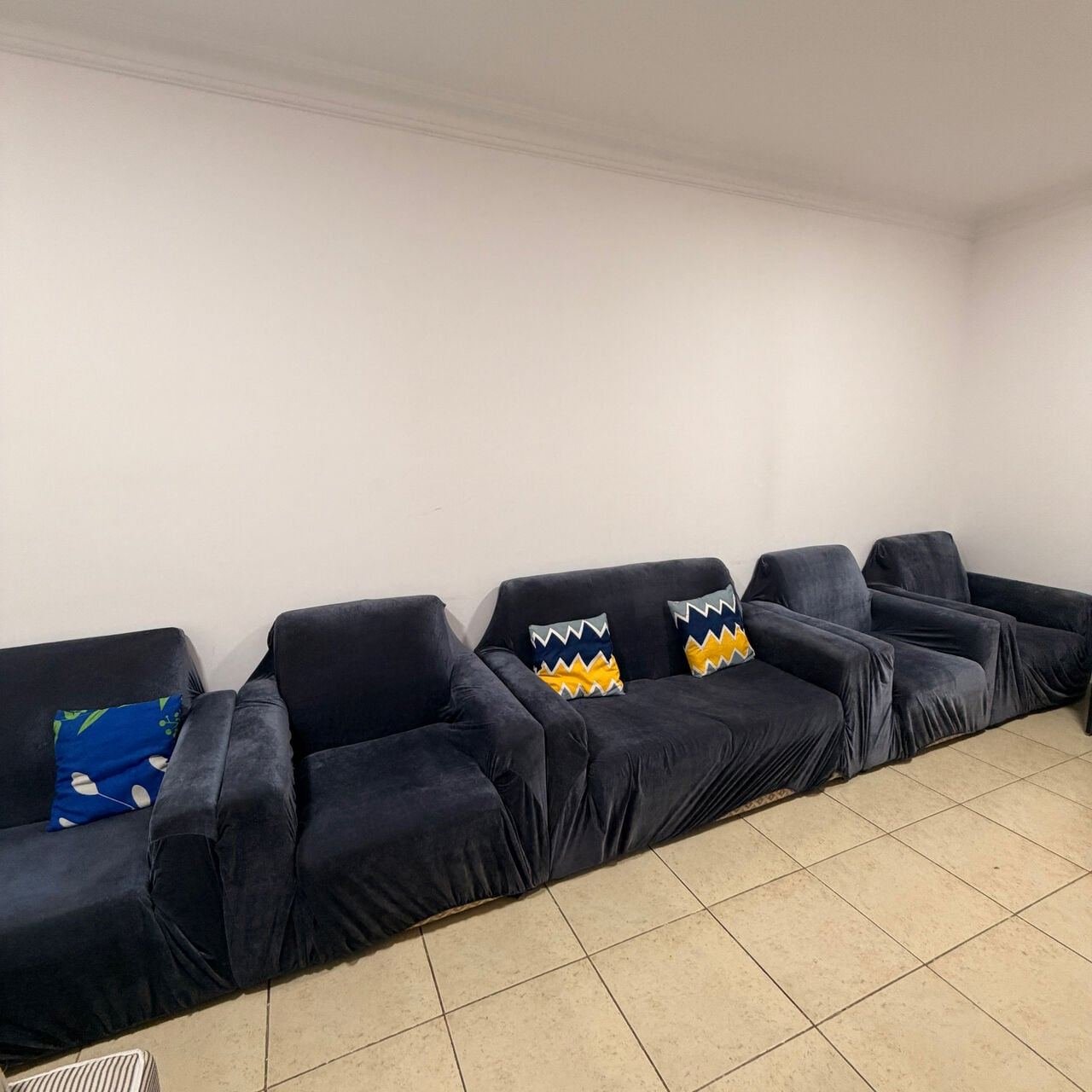 SAR 250, Sofa Set