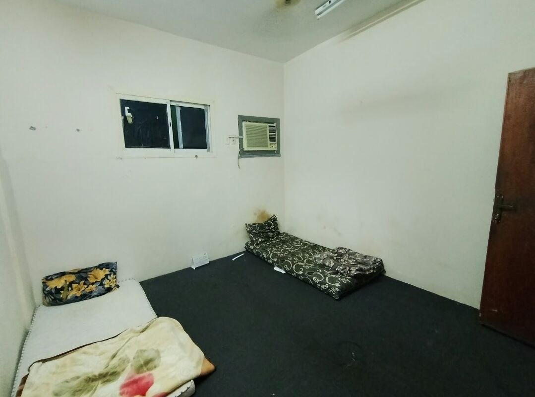 SAR 500/month, Room Available For Rent.