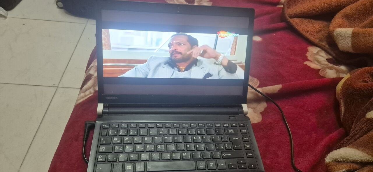 SAR 300, Toshiba 2 Laptop For Sell I5 And I7 Windows 10 Pro