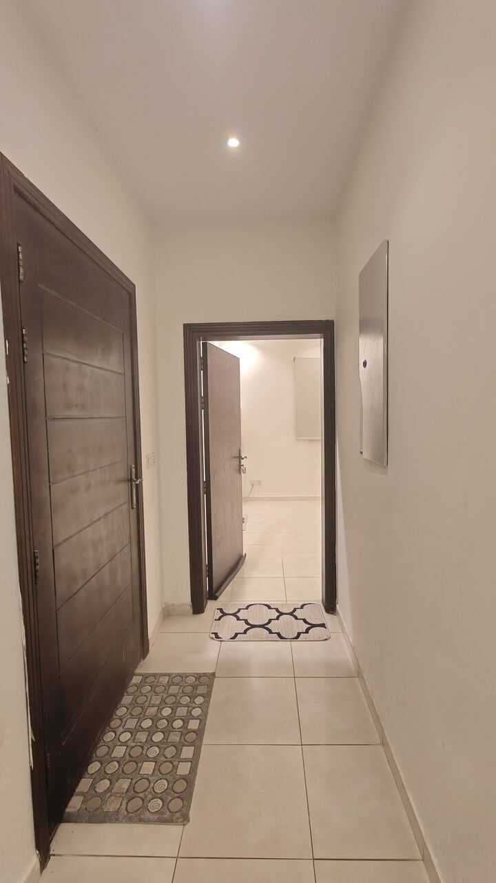 SAR 1200/month, Room With Attached Washroom Kitchen Sharing Include Electricity Fiber Net And New Ac