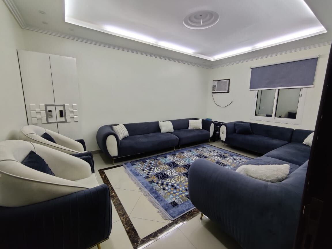 SAR 3000/month, 3 BR, 350 Sq. Meter, Fully Furnished 3 Bedroom Apartment For Rent In Baghdadiya Al Gharbyia, Jeddah