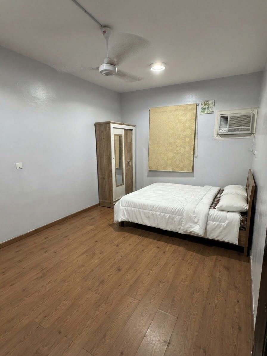 SAR 2200/month, Fully Furnished Single Room For Executive Bachelor Available In 3 BHK Apartment