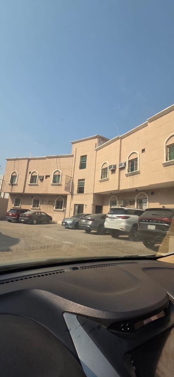 SAR 27600/year, 3 BR, 3BHK Family Flat Rakah Shumaliya Near Khuzama School Within 600 Meters