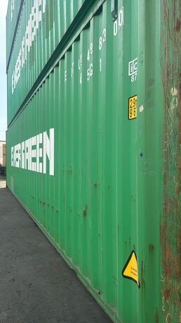 SAR 5500, Portacabins And Used Shipping Containers For Storage For Sale In Good Price