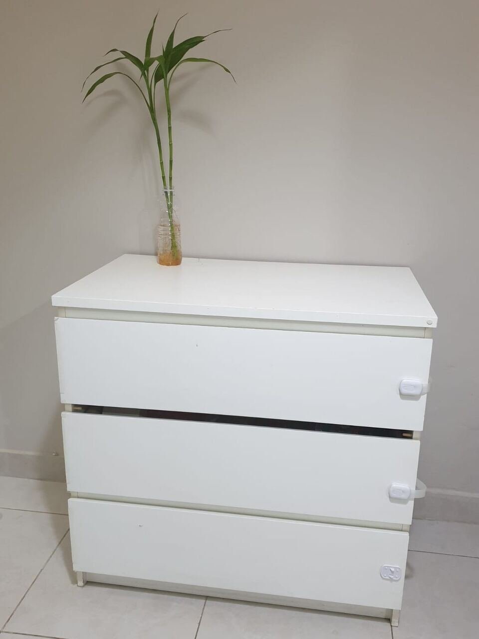 SAR 80, White Drawer