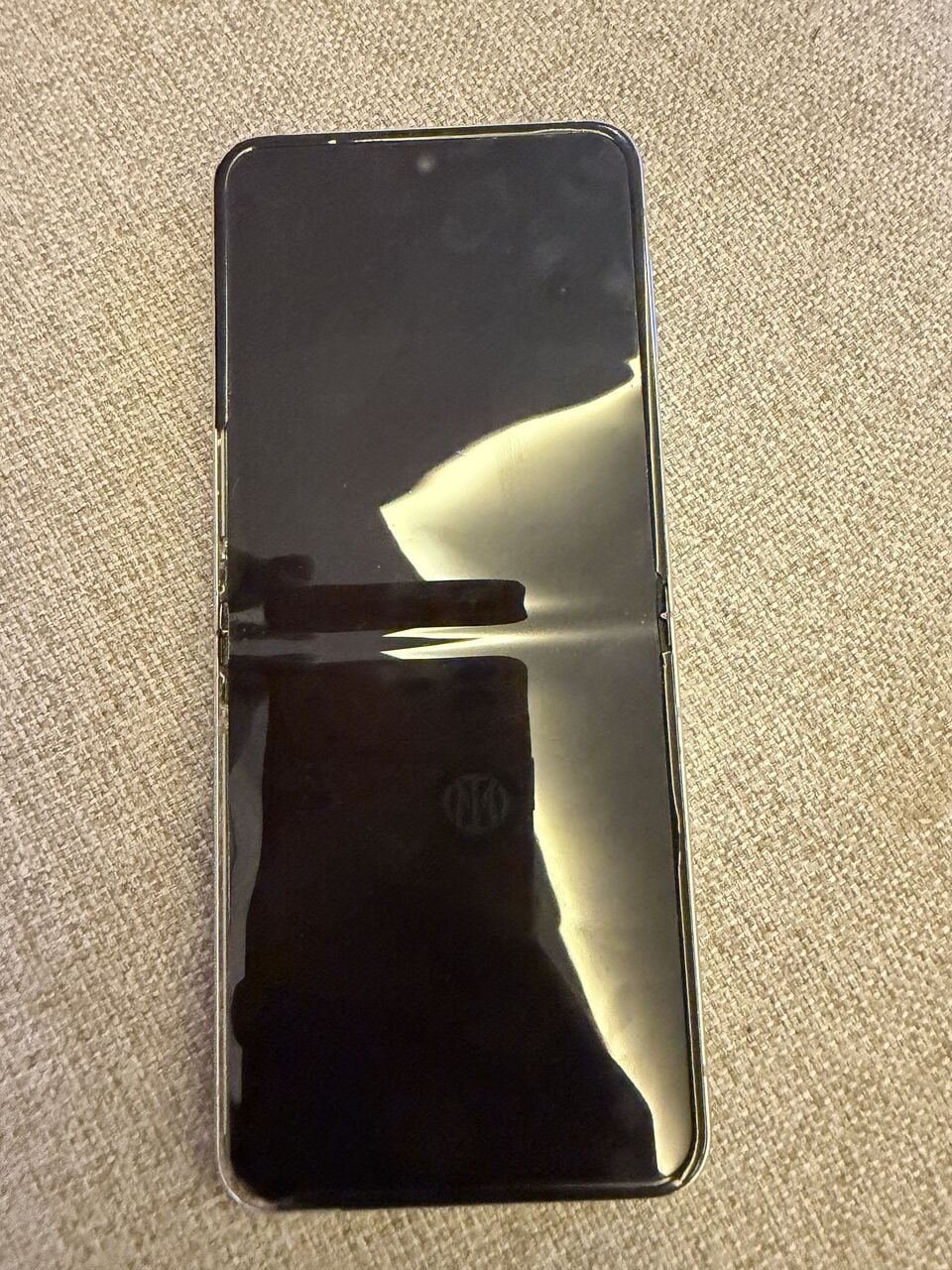 SAR 500, Samsung Flip 5 (screen Need To Be Replaced)