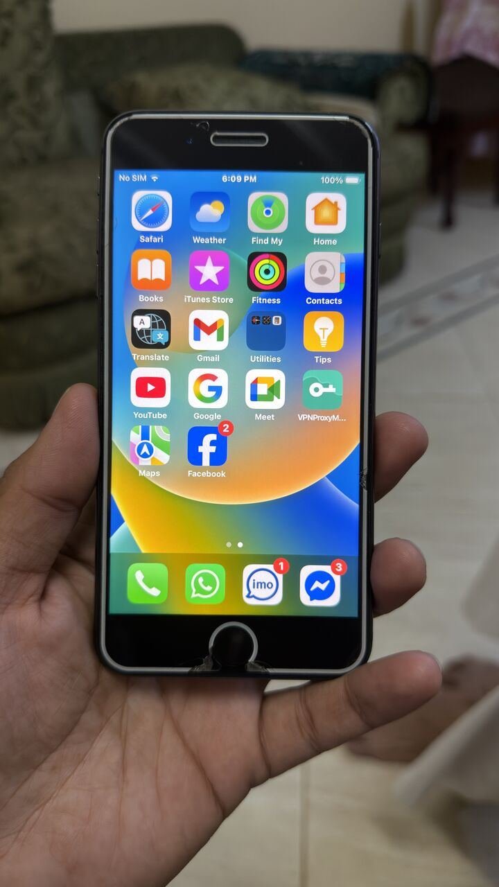 SAR 700, Iphone 8 Plus (64GB)