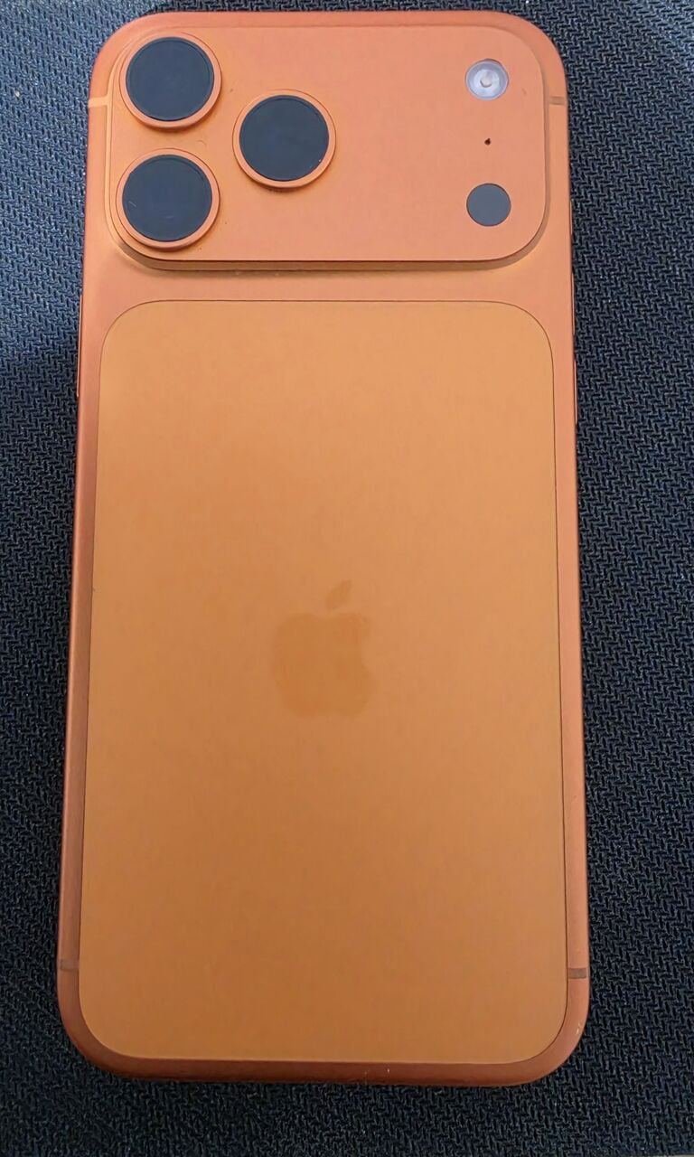 SAR 4400, Iphone 17 Pro Max