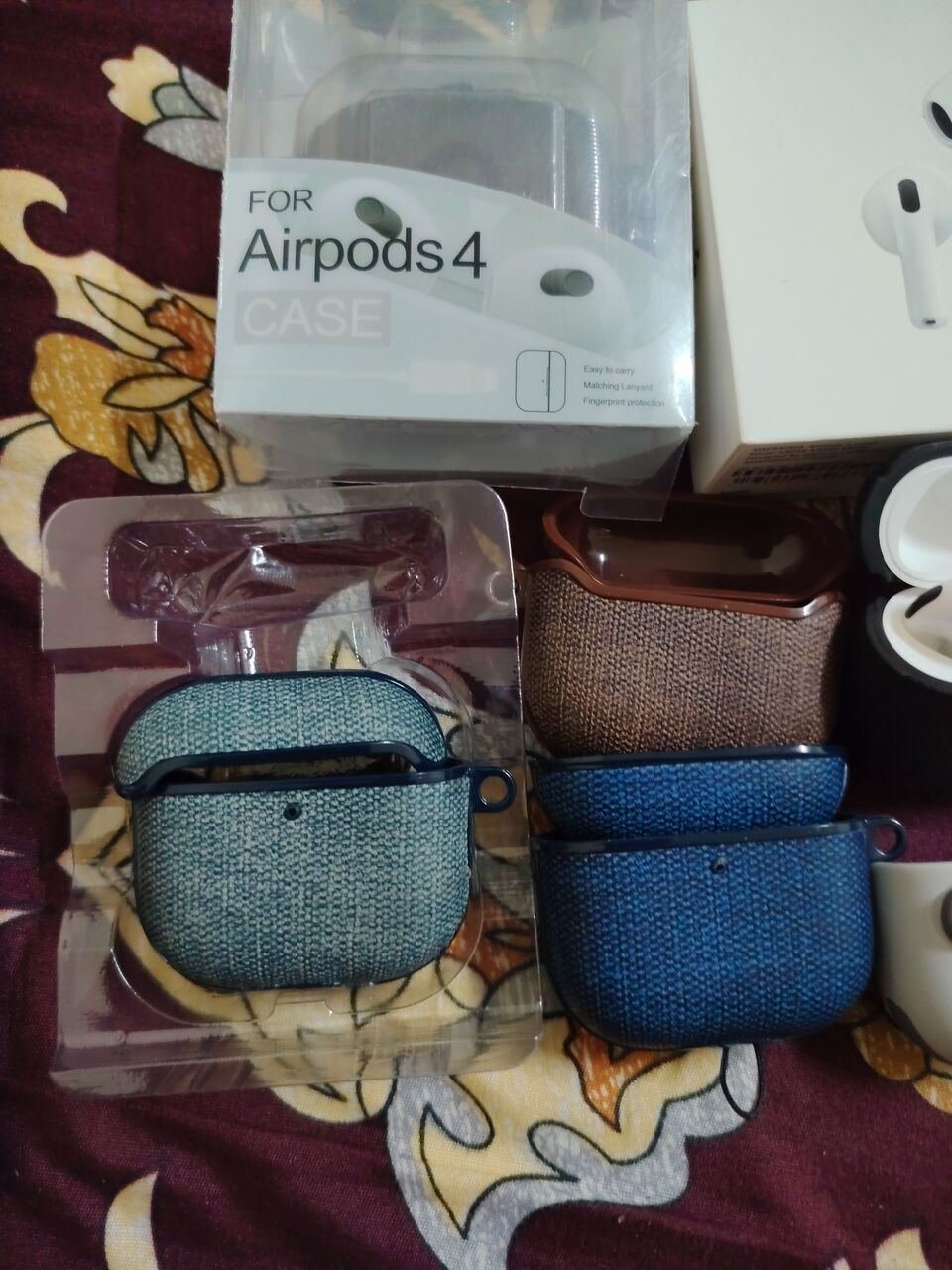 SAR 500, Apple Airpods 4 (ANC)