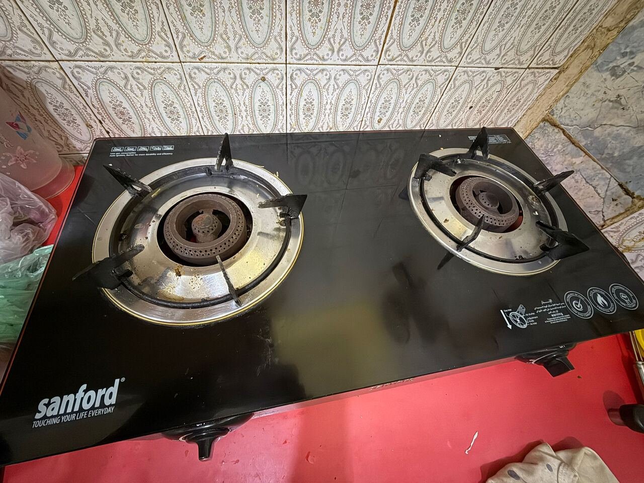 SAR 190, Gas Stove+ Cylinder+Regualtor (complete Set)