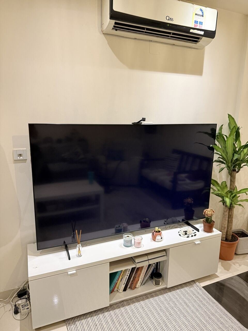 SAR 1900, Samsung 70 Inch Crystal UHD Smart TV