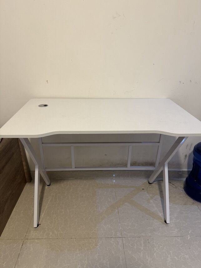SAR 250, Study Table/Work Desk & Office Chair – 250 SAR