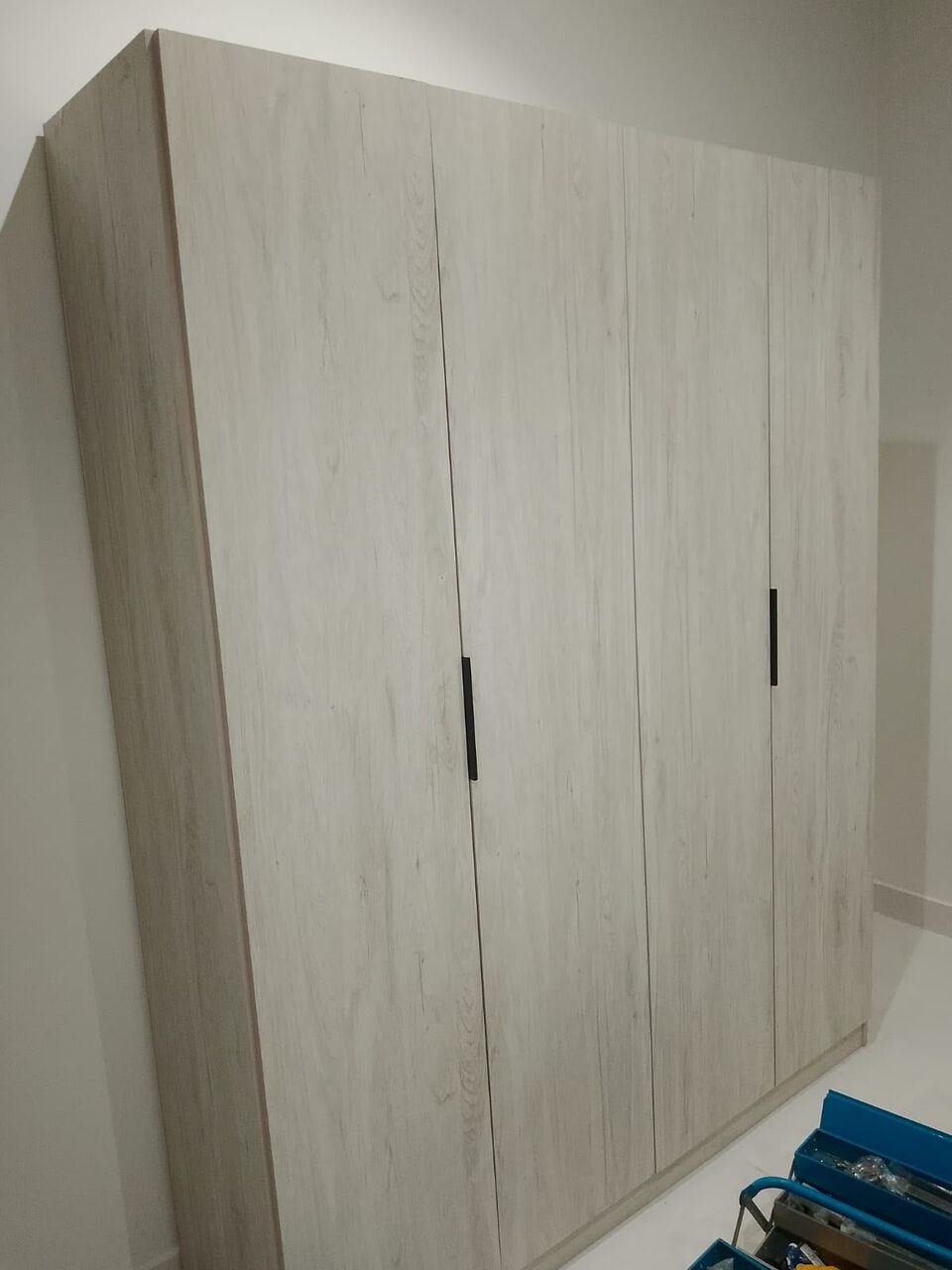 SAR 5, New Wardrobe Available In Low Price