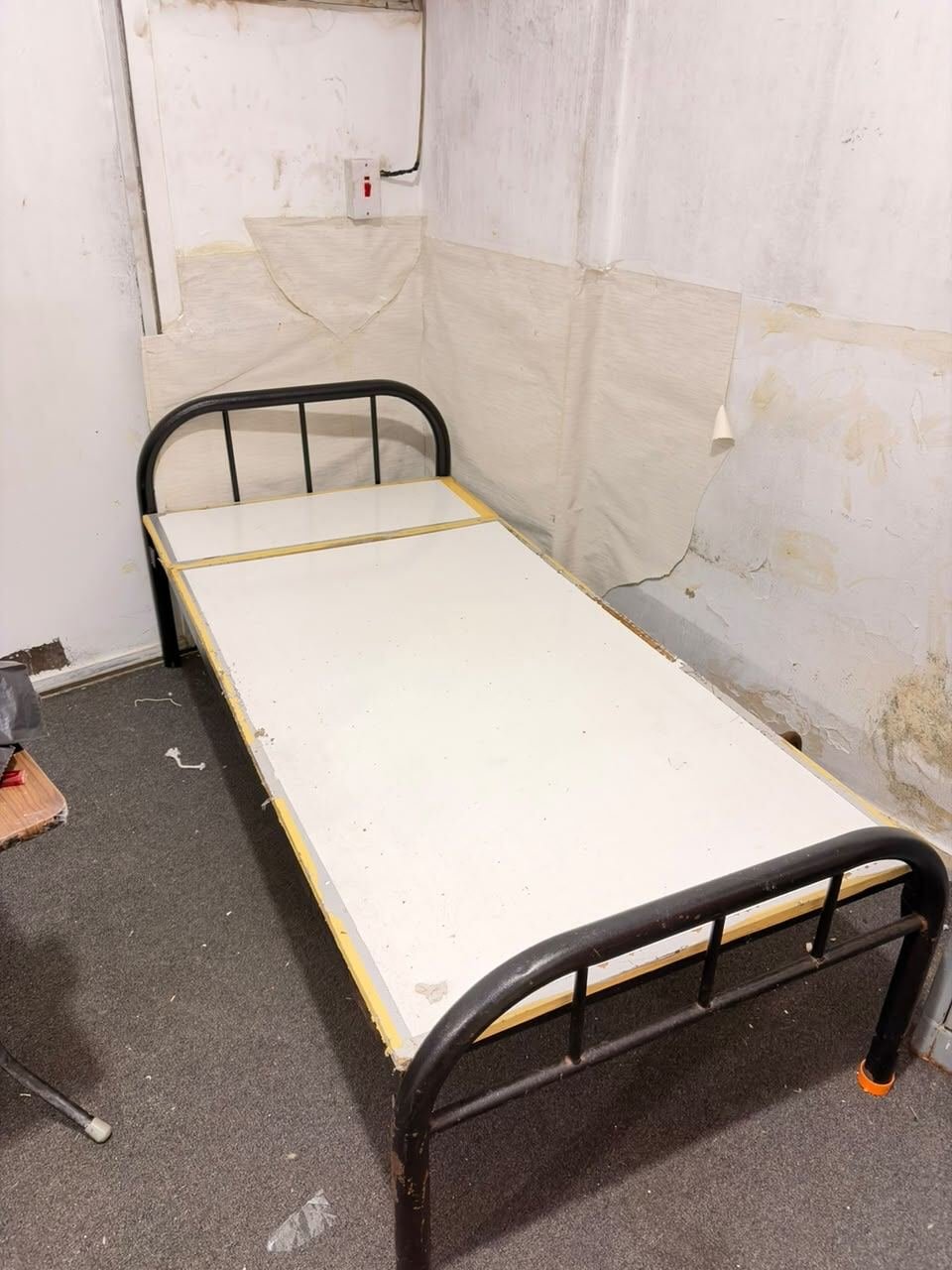 SAR 100, Single Bed
