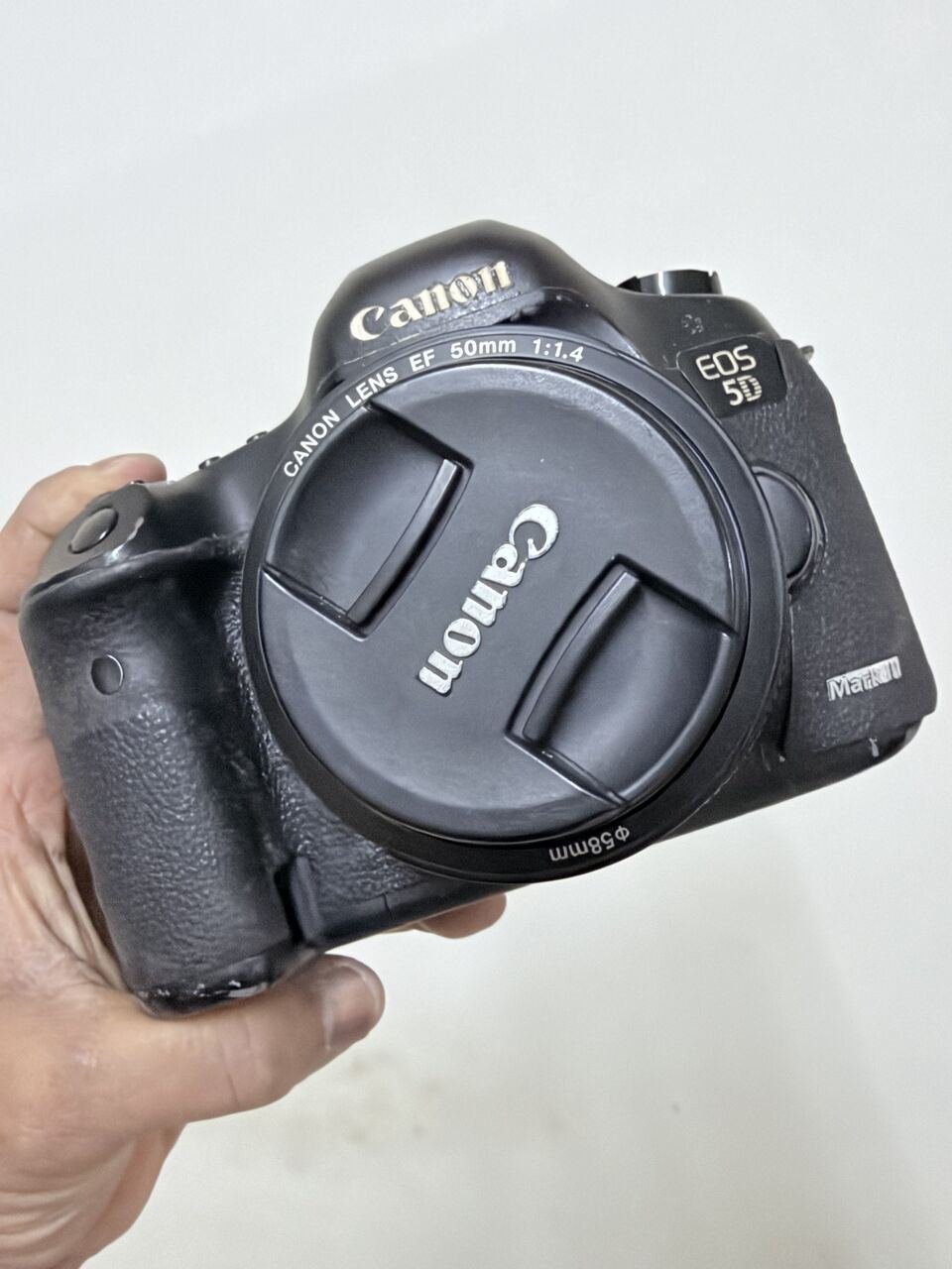 SAR 1600, Canon 5D Mark Iii Body With 50 Mm 1.4 Lense