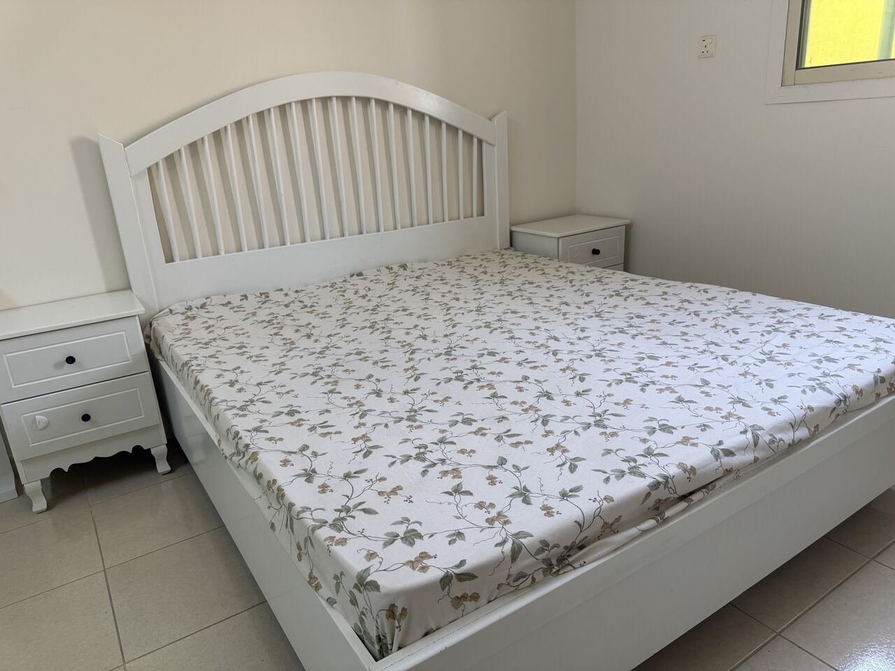 SAR 2750, King Bed, 6 Door Almirah, Dishwasher, Vaccume Cleaner Etc