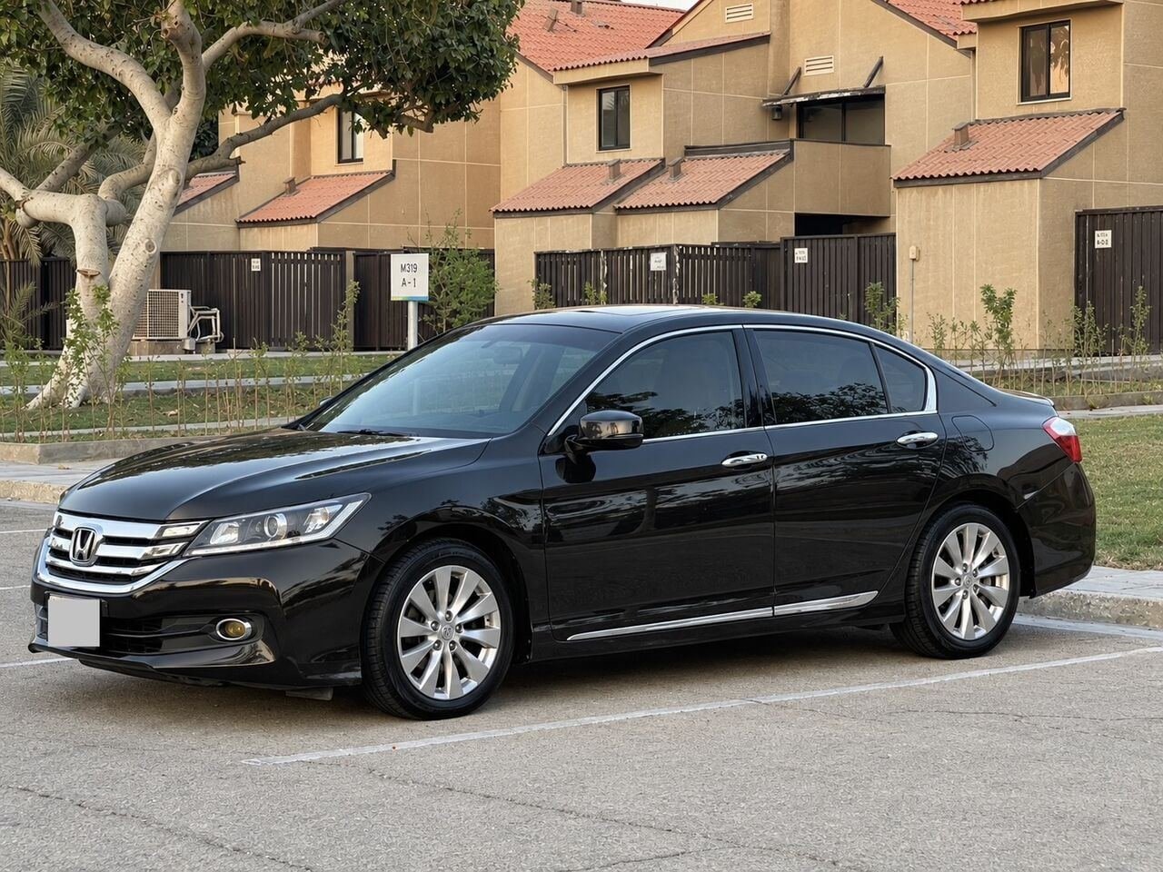 SAR 65000, Honda Accord, 2015, Automatic, 216000 KM, Full Option