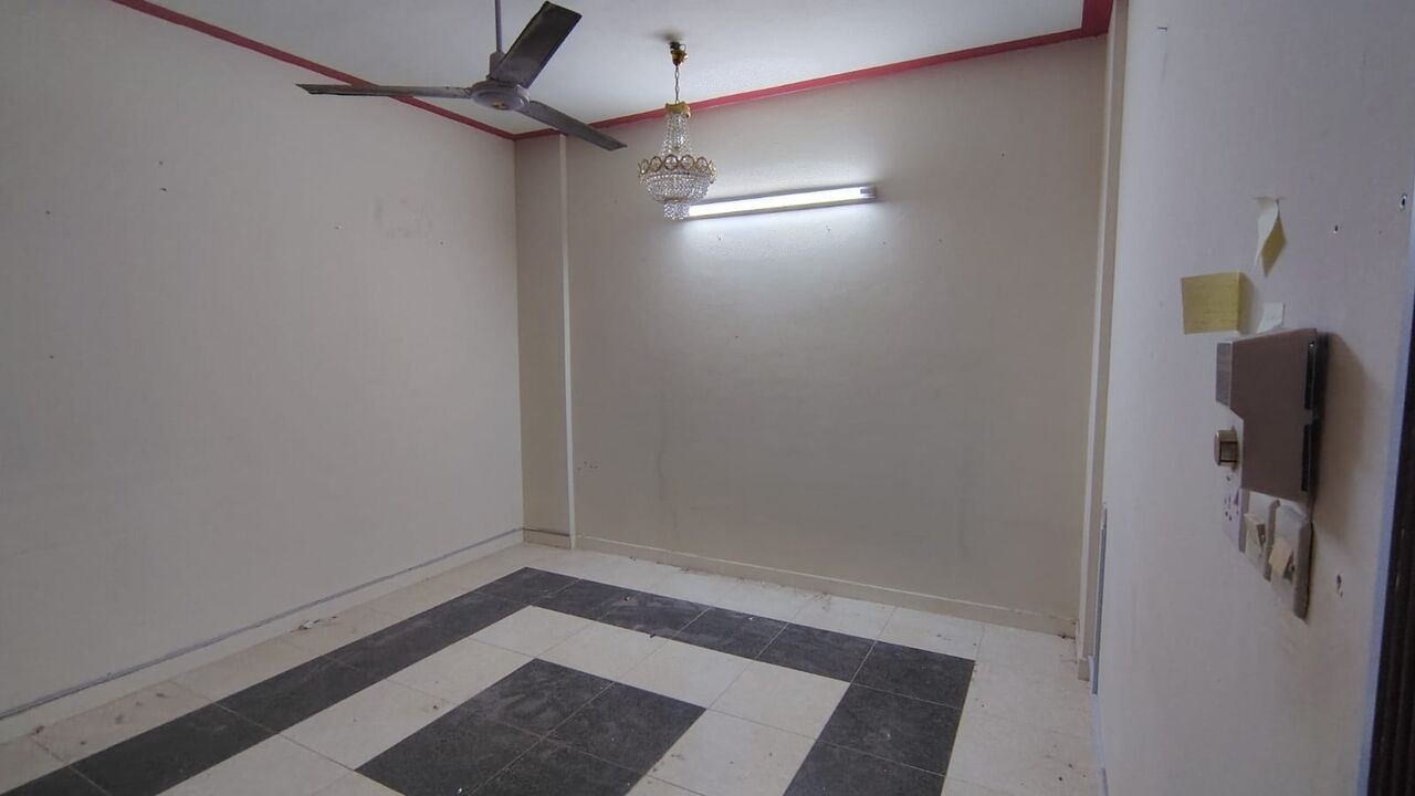 Room Available For Single Bachlor In Hara