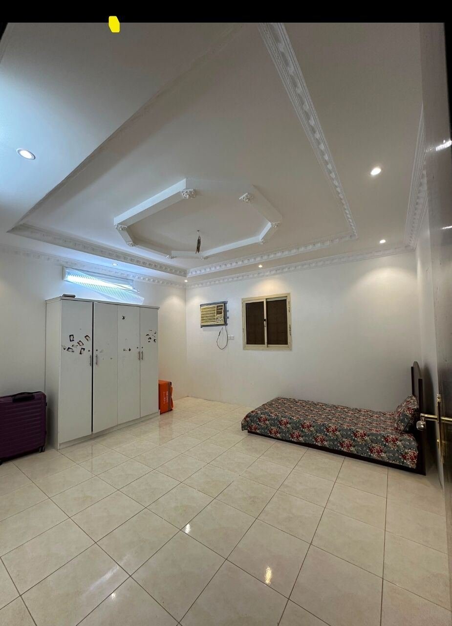 SAR 1300, Family Apartment / Bachelor Room / Single Room